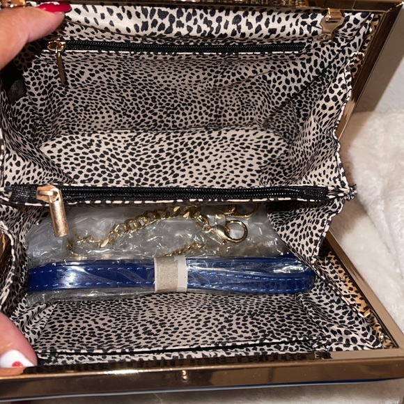 Alyssa Designer Purse. - Picture 6 of 8